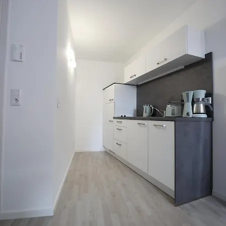 Apartment Eat And